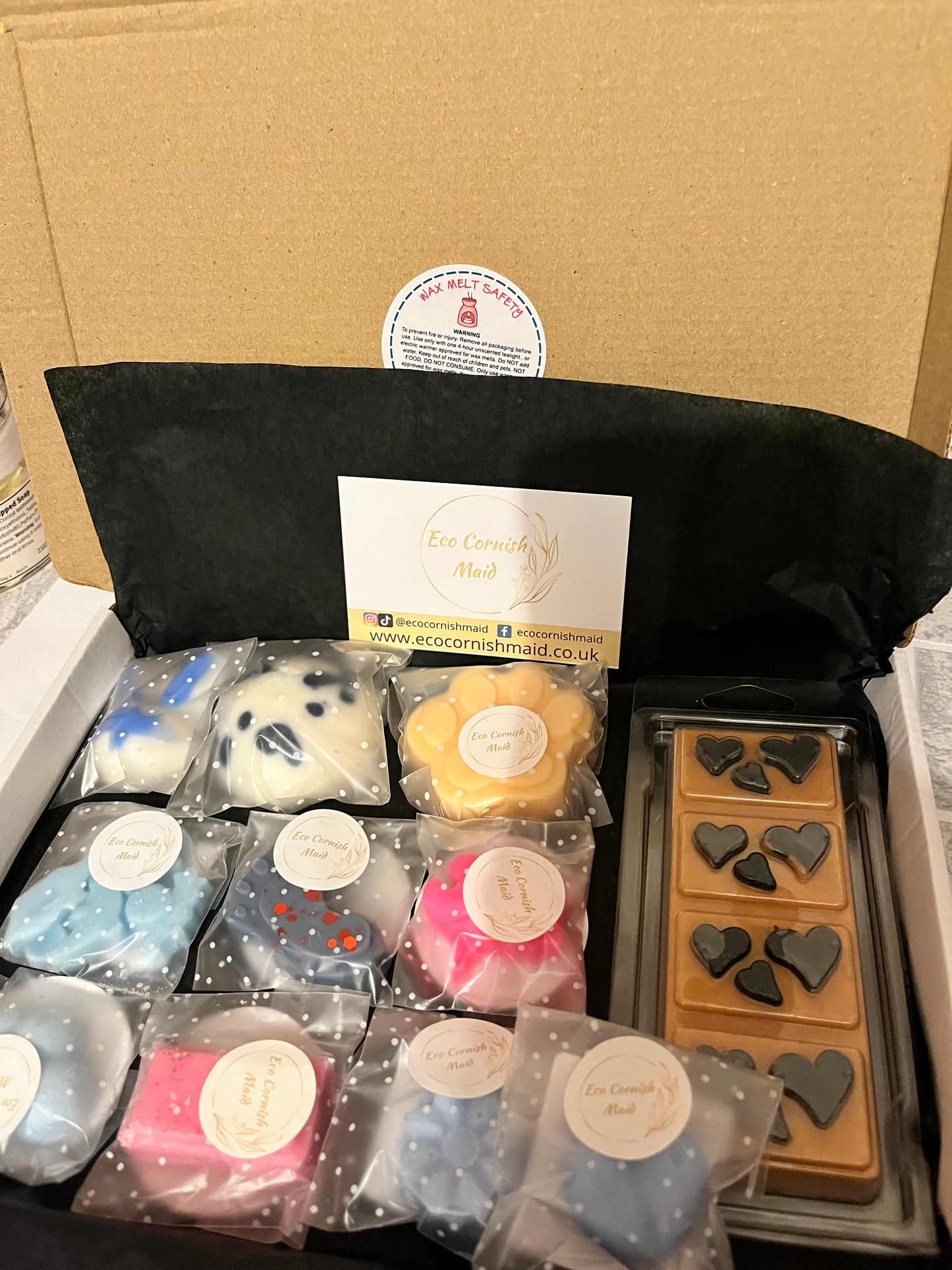 Wax melt sample box